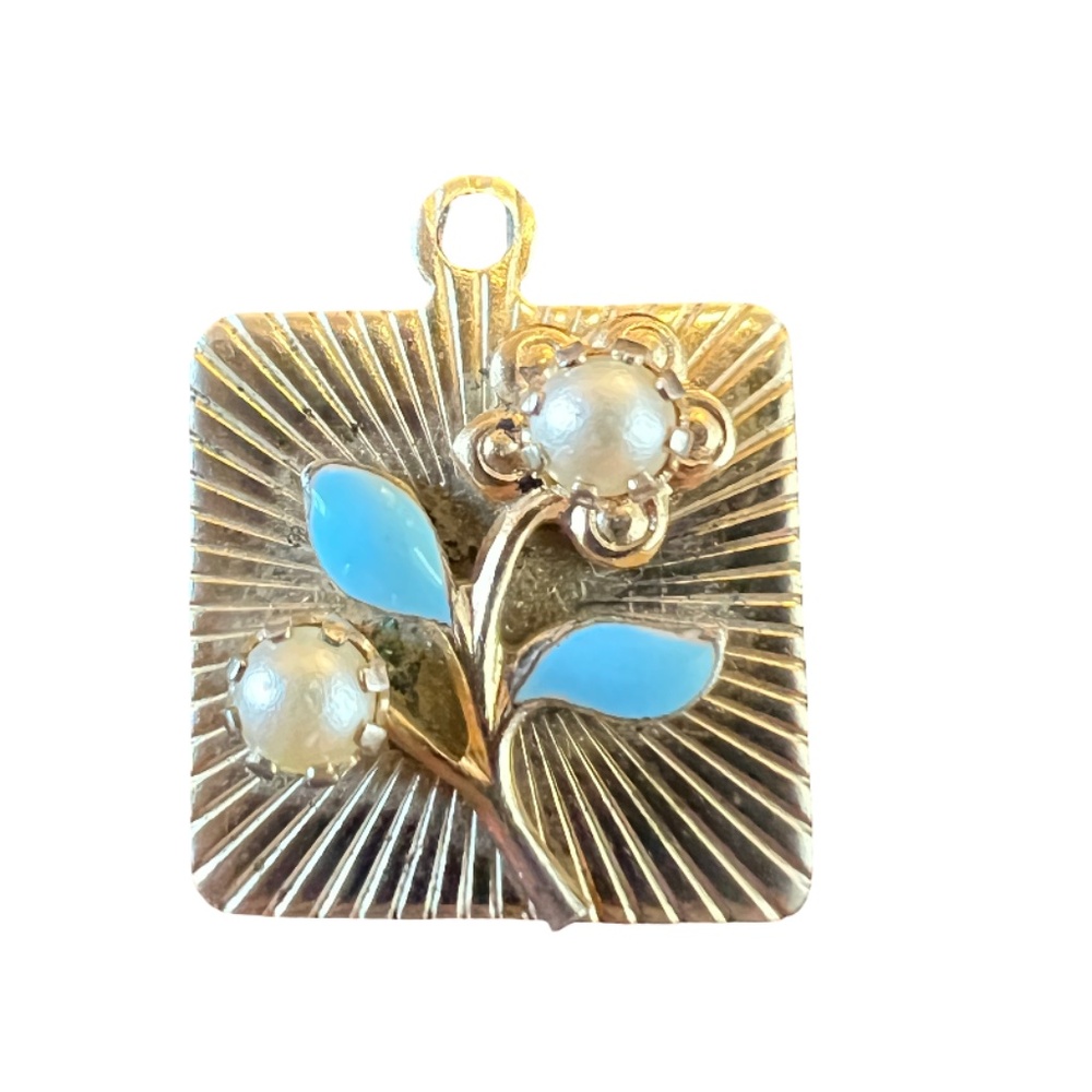 Vintage Emmons Gold Tone Enamel Small Floral Pendant/Charm Faux Pearl MCM Boho